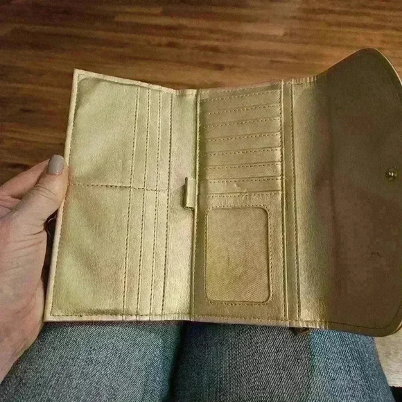 Dana Buchman Purse & envelope wallet.  Purple striped. - Picture 13 of 16